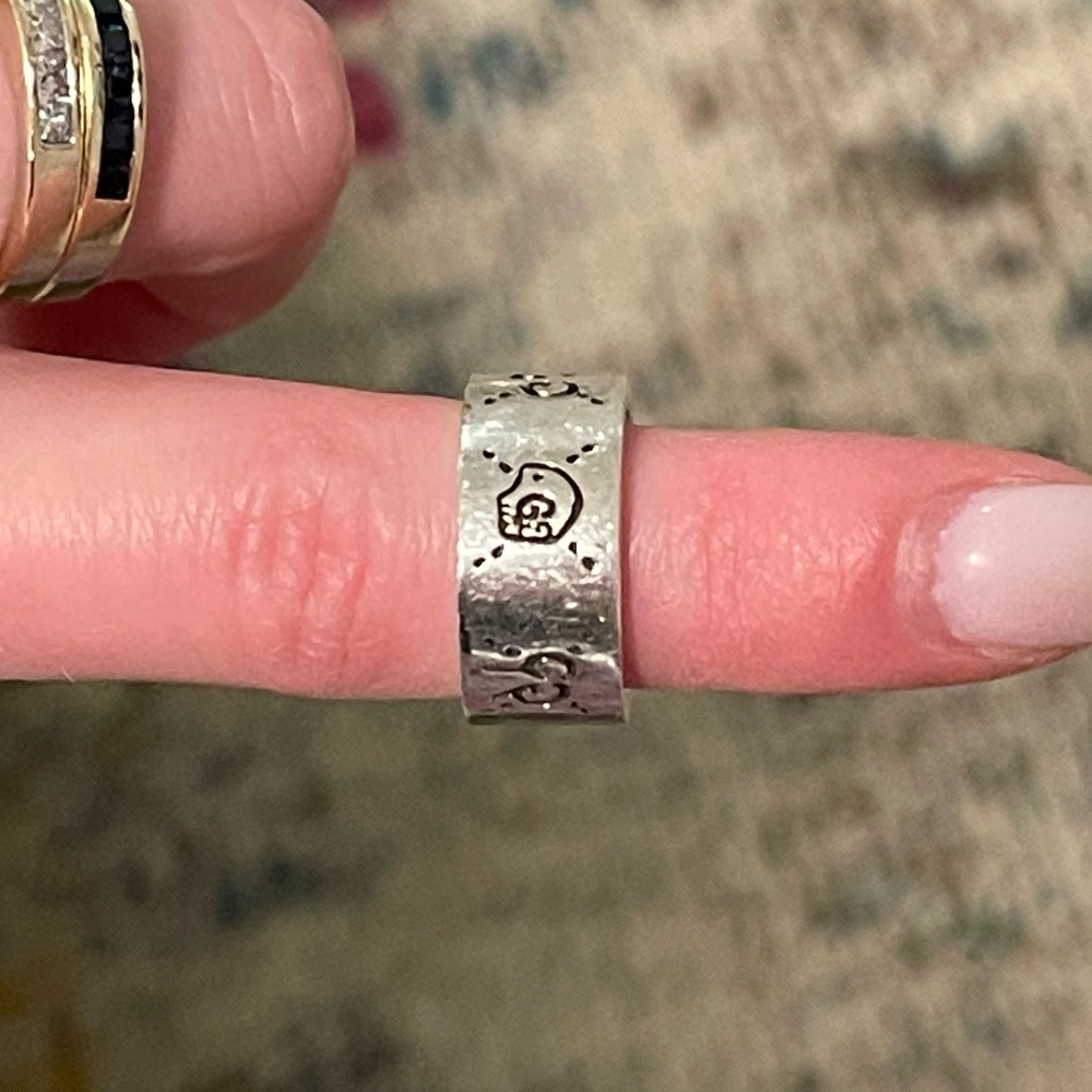 GUCCIGHOST SKULL RING IN SILVER